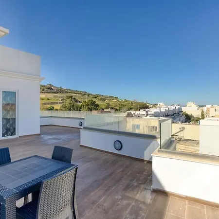 Beautiful Penthouse With Private Terrace & Seaview By 360 Estates Apartment St. Paul's Bay Exterior photo