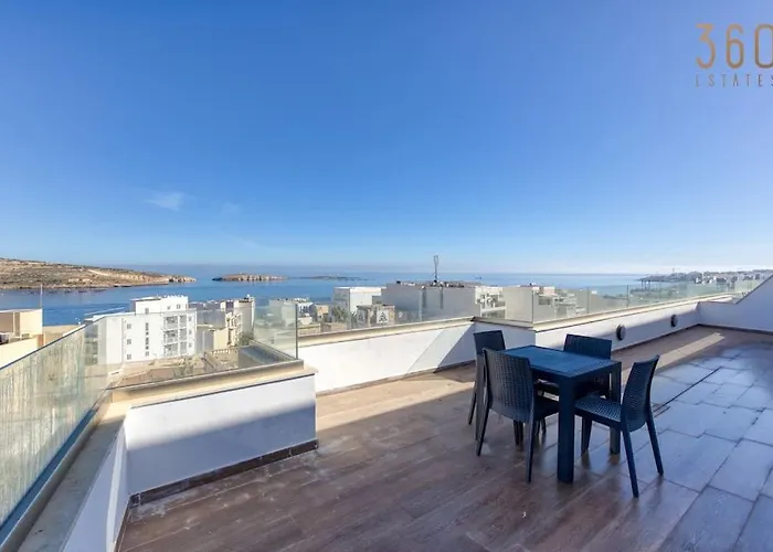 Beautiful Penthouse With Private Terrace & Seaview By 360 Estates