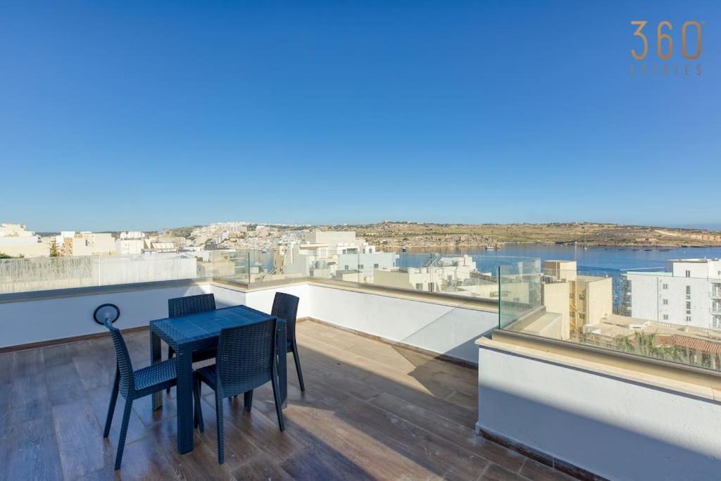 Apartment Beautiful Penthouse With Private Terrace & Seaview By 360 Estates St. Paul's Bay