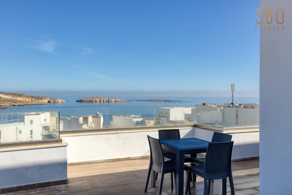 Beautiful Penthouse With Private Terrace & Seaview By 360 Estates Apartment
