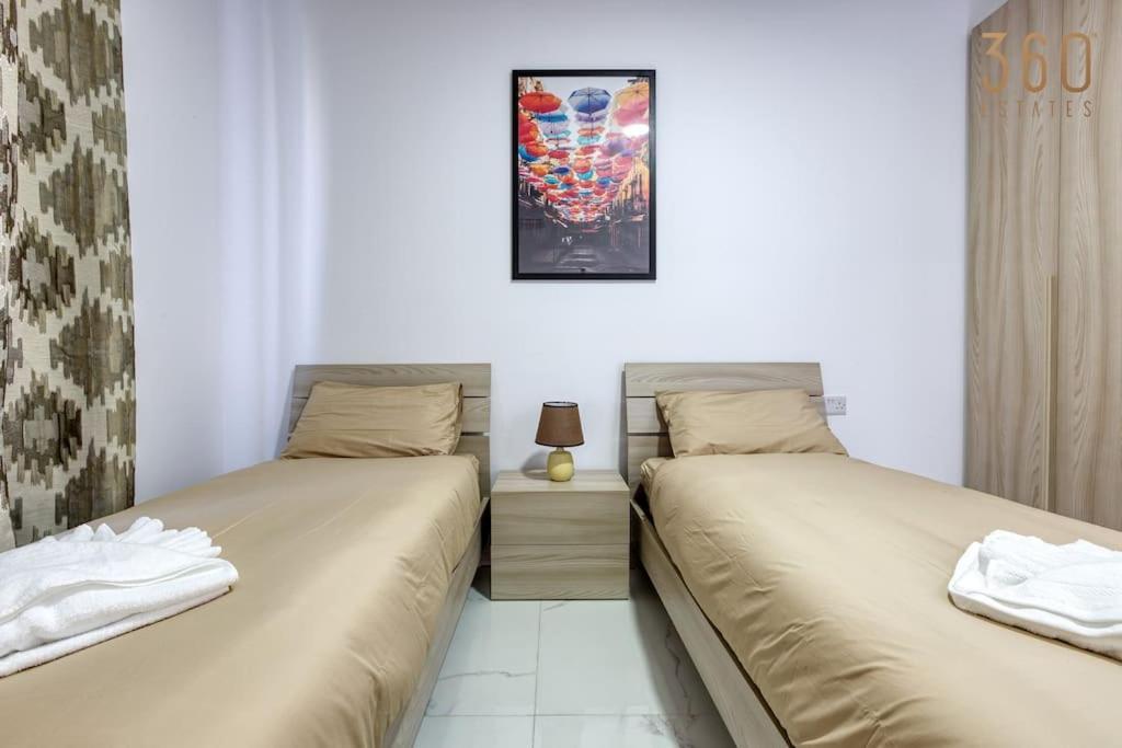 Apartment Beautiful Penthouse With Private Terrace & Seaview By 360 Estates *