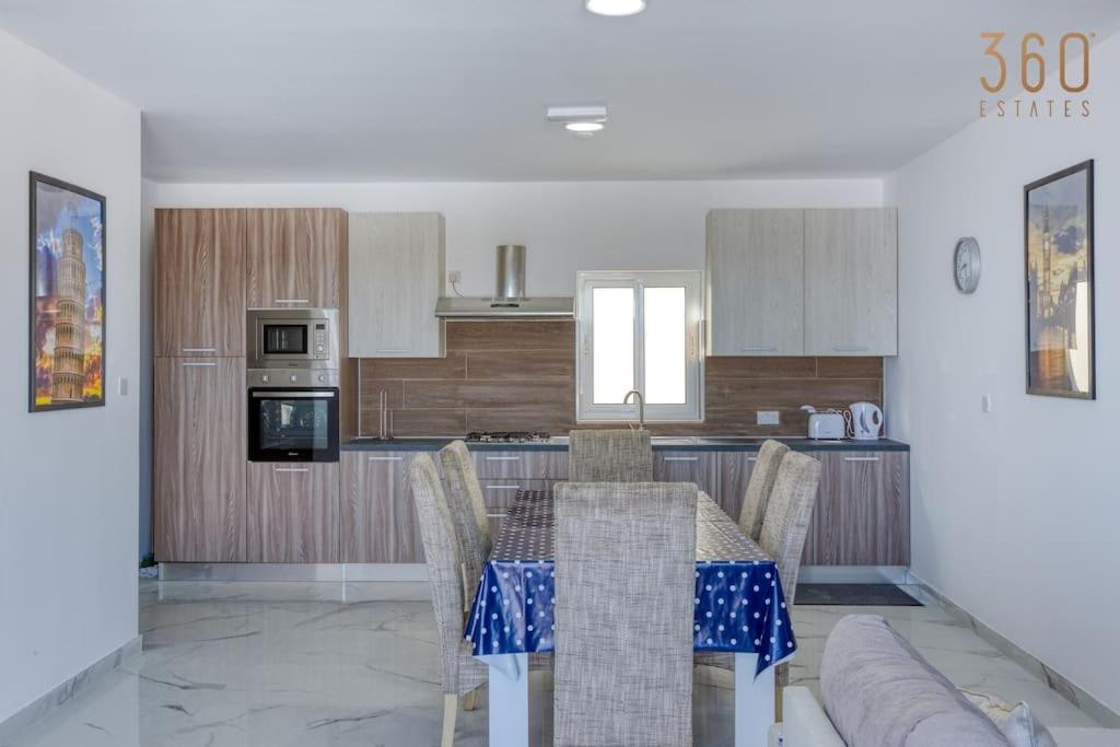 Beautiful Penthouse With Private Terrace & Seaview By 360 Estates St. Paul's Bay
