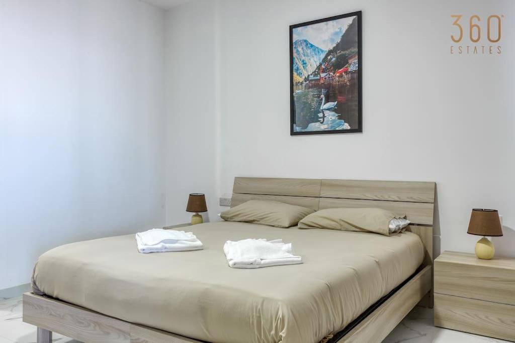 Beautiful Penthouse With Private Terrace & Seaview By 360 Estates Apartment